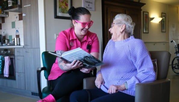 Column Evelien van Dijk: Landen in de zorg