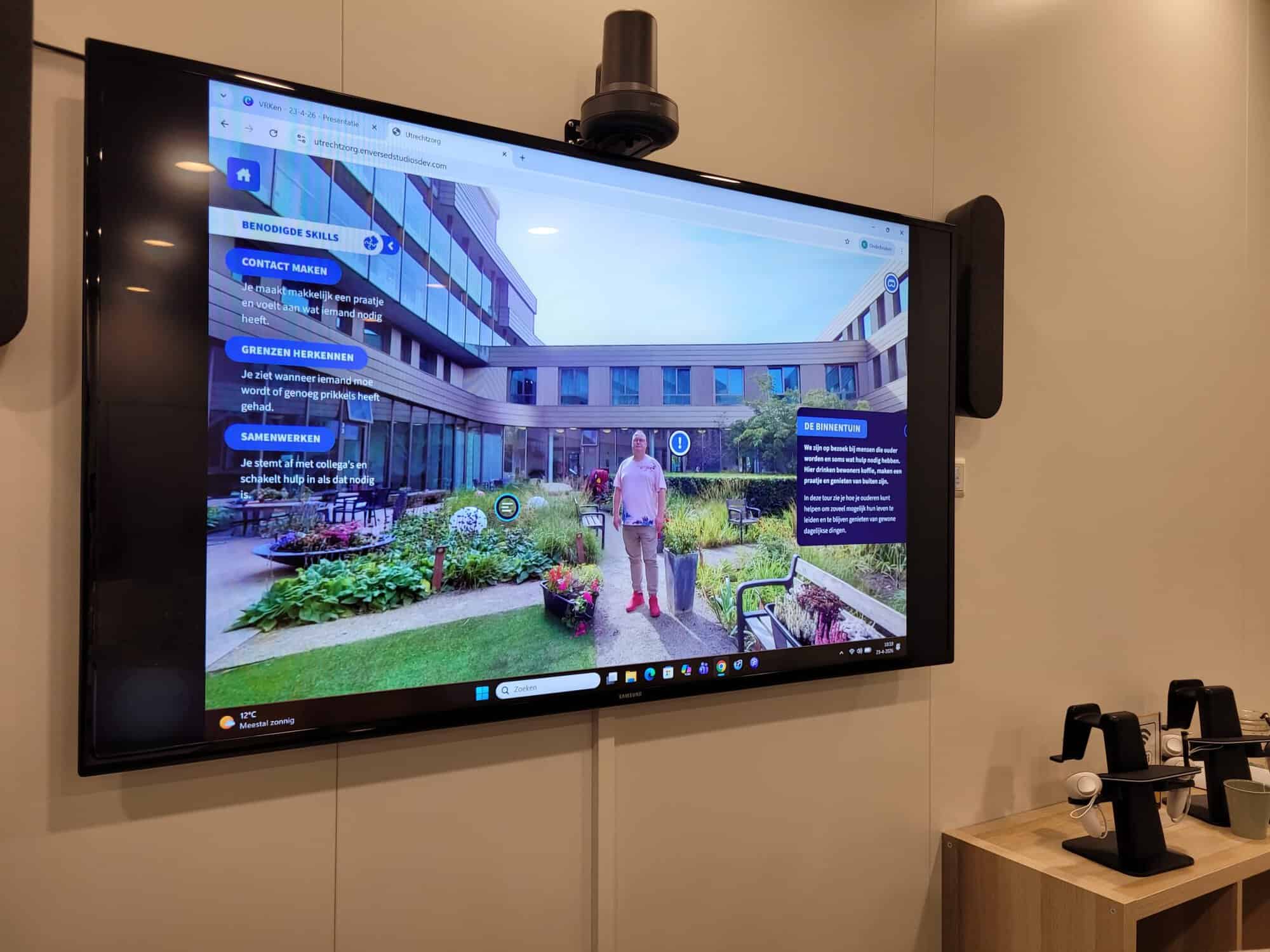 Interactieve scherm met informatie over zorg en welzijn in Utrecht.